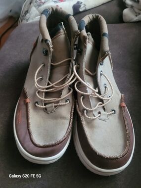 Hey Dude High Top Casual Men’s Tan & Brown Slip-On Loafers